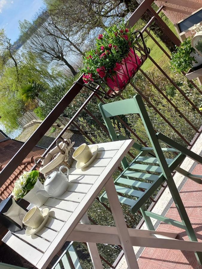 Appartamento Miralago Con Giardino Sul Lago กาวิราเต ภายนอก รูปภาพ