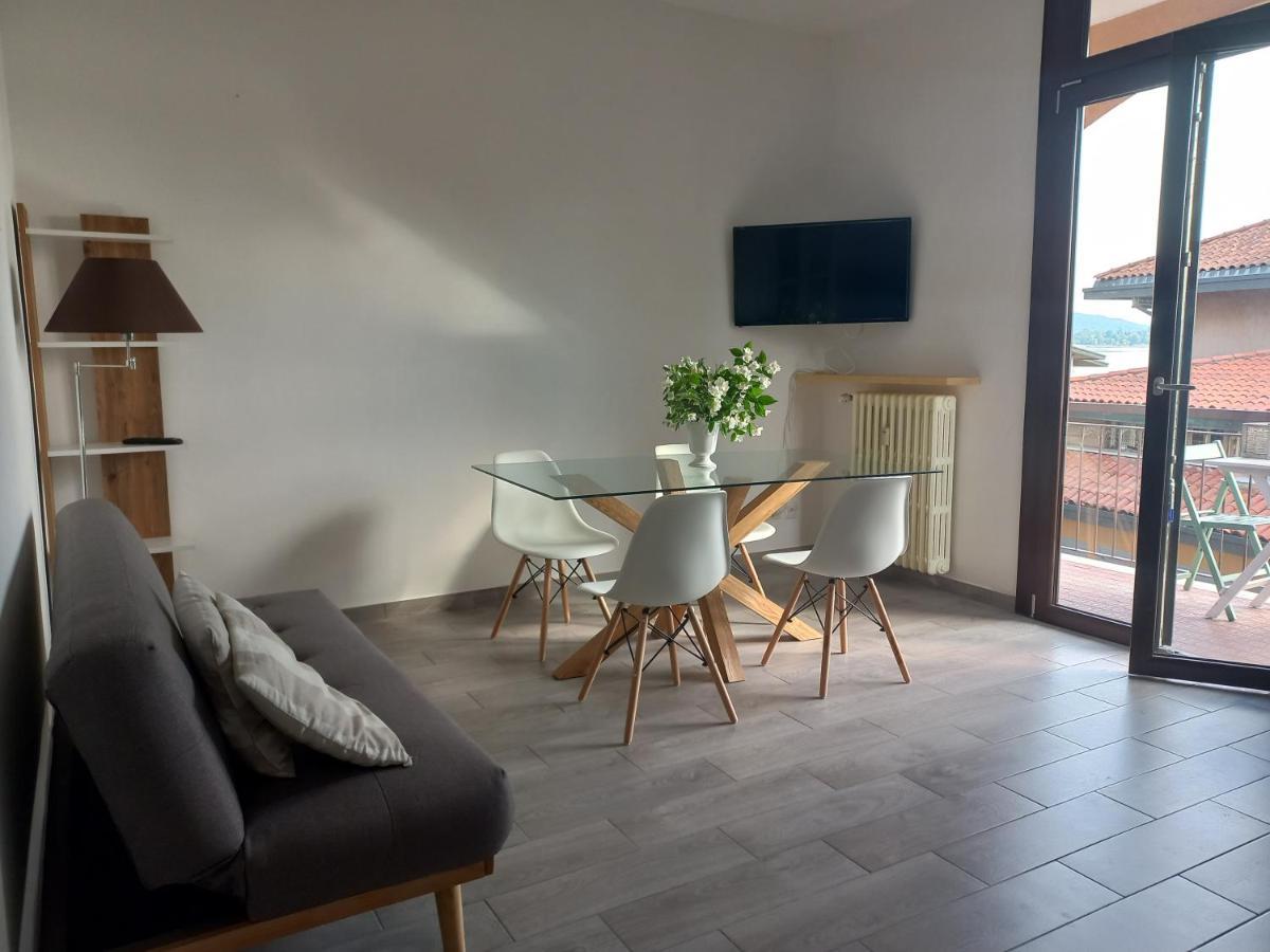 Appartamento Miralago Con Giardino Sul Lago กาวิราเต ภายนอก รูปภาพ