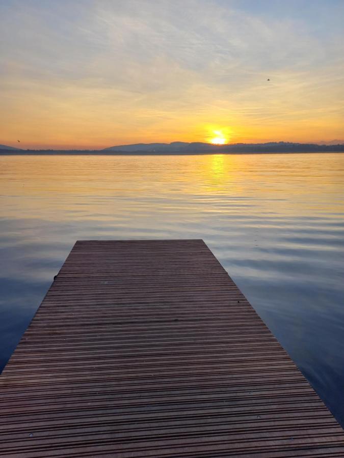Appartamento Miralago Con Giardino Sul Lago กาวิราเต ภายนอก รูปภาพ
