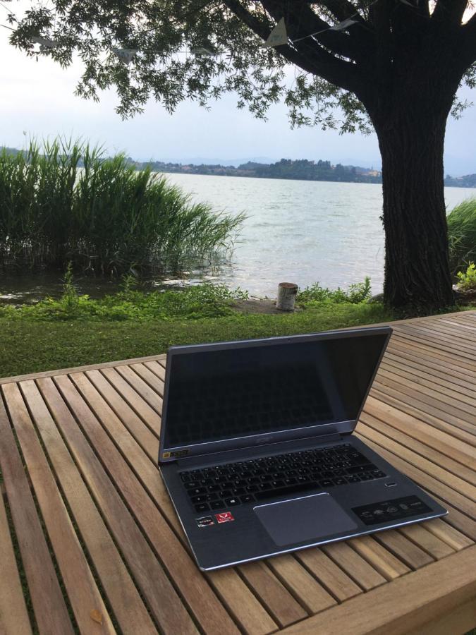 Appartamento Miralago Con Giardino Sul Lago กาวิราเต ภายนอก รูปภาพ