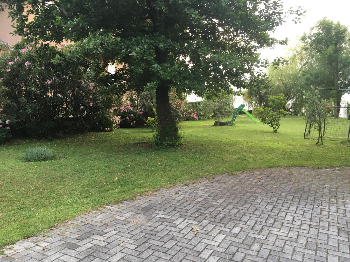 Appartamento Miralago Con Giardino Sul Lago กาวิราเต ภายนอก รูปภาพ